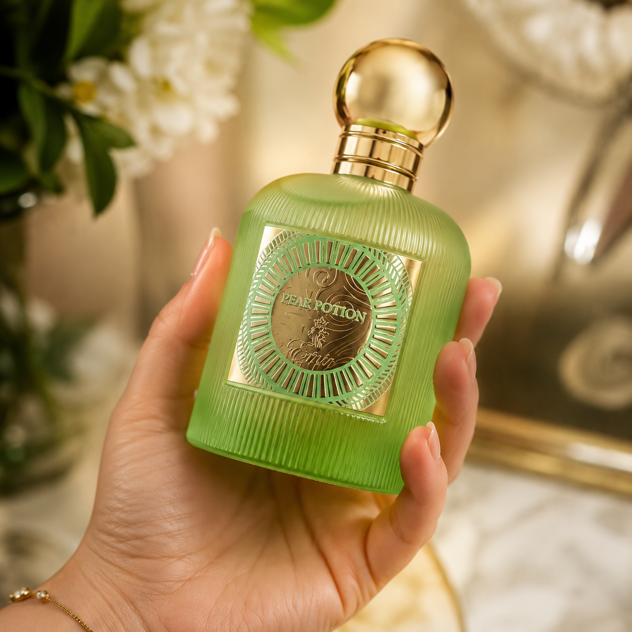 Paris Corner Emir Pear Potion unisex perfume in a juicy pear caramel fragrance setting