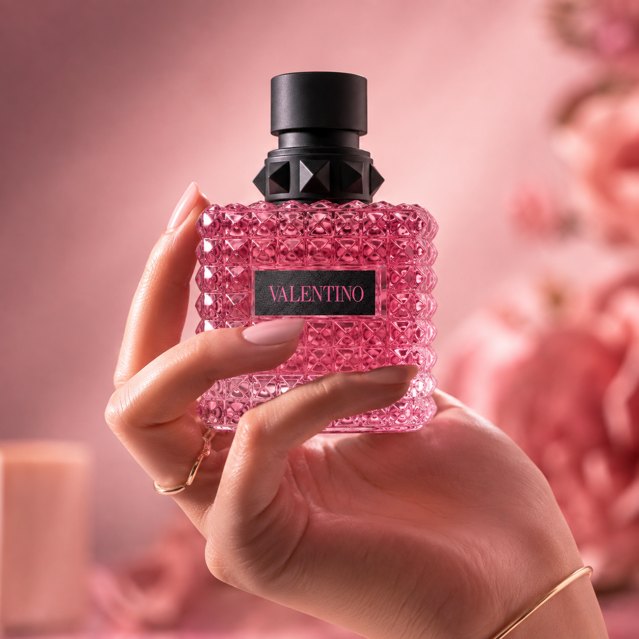 Valentino Donna Born In Roma Extradose Eau de Parfum for Women 3.40 Ounce